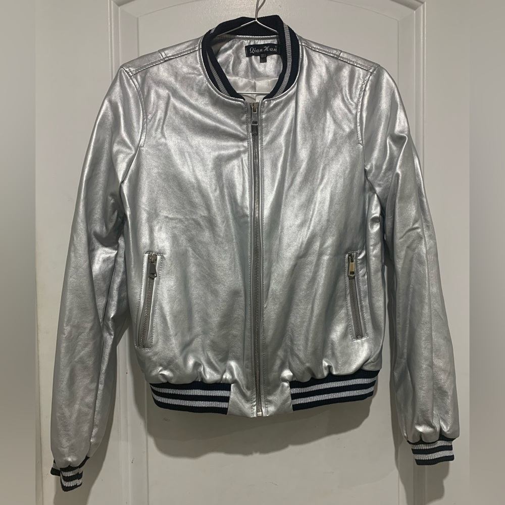 Women’s Sports Bomber Outerwear Jacket in Black/Metallic Silver